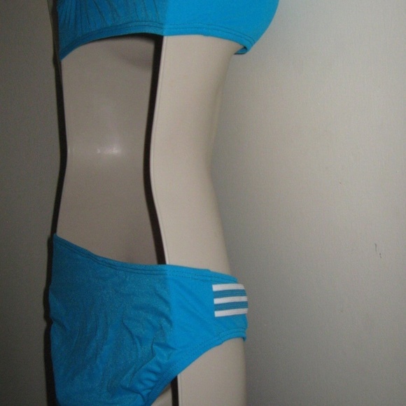 Rare 2-Peice Fashion Bikini Swimsuit Set - Picture 5 of 8